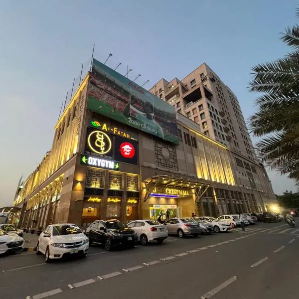 Goldcrest Premium Apartment, hotel i Lahore