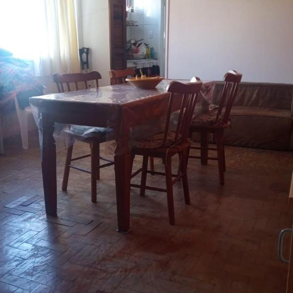 Quarto no Rio Vermelho laranja