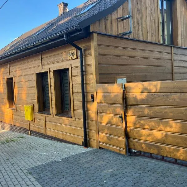 Stylowy nocleg w pobliżu słynnego Pałacu, khách sạn ở Kurozwęki