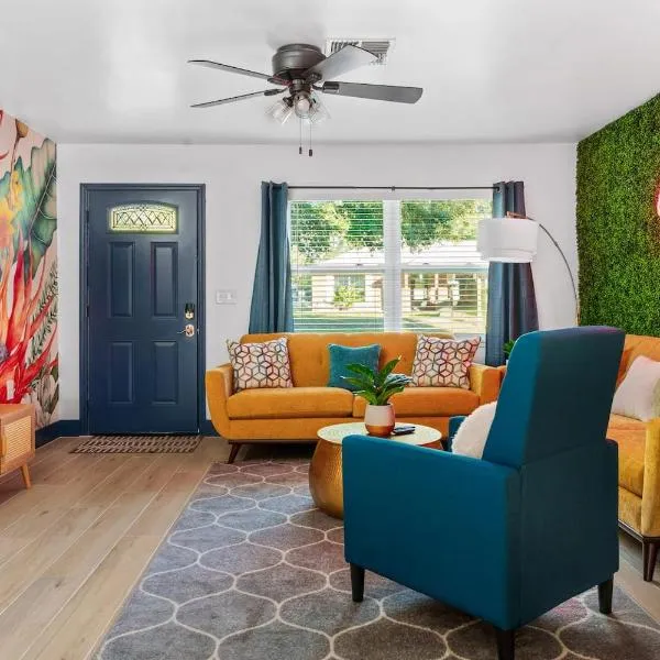 Pets OK! Heated Pool mins to 3 Sisters Spring!, hotel en Crystal River