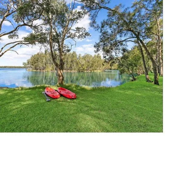Lakeside, hotel in Budgewoi