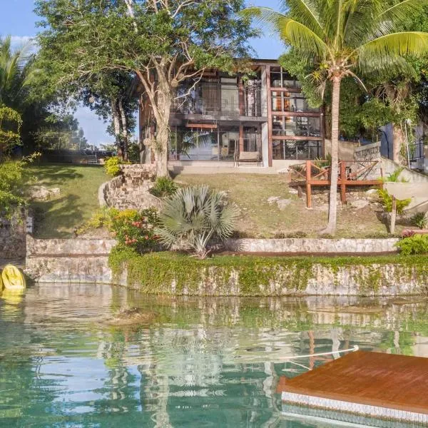 Casa Villa Real- Lagoon Acces And Stunning Views!, hotel in Bacalar
