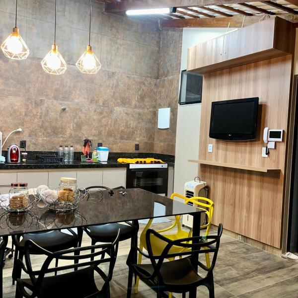 Casa, 01 Suíte, Ar-Cond, Área Gourmet e Garagem Ampla - Foto 5