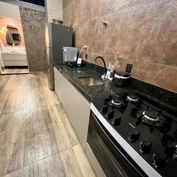Casa, 01 Suíte, Ar-Cond, Área Gourmet e Garagem Ampla - Foto 3