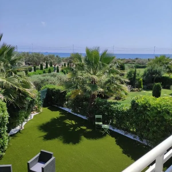 wonderful sea view, hotel sa Antibes