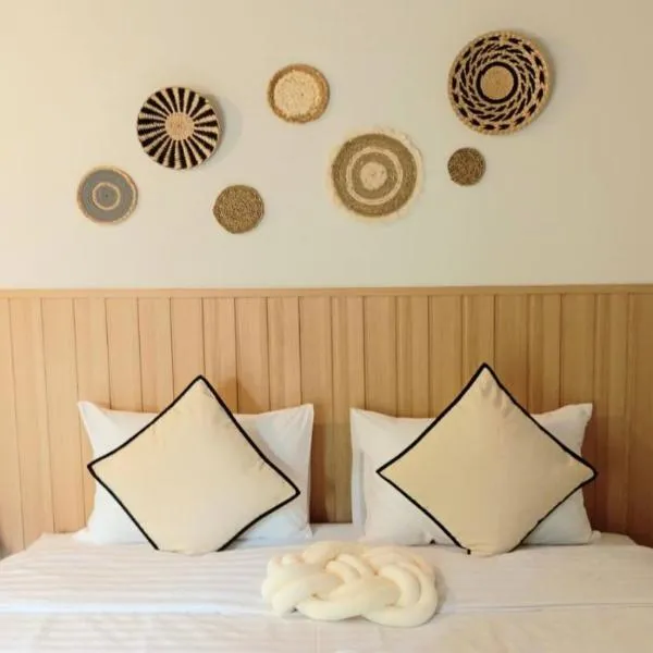 Baan Varintorn Suanphueng, hotel in Suan Phung