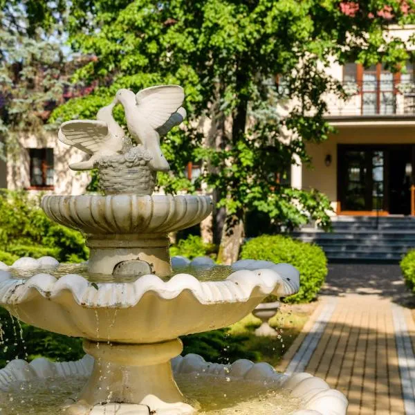 Park Rekreacyjno-Biznesowy Las Woda, hotell i Wilga