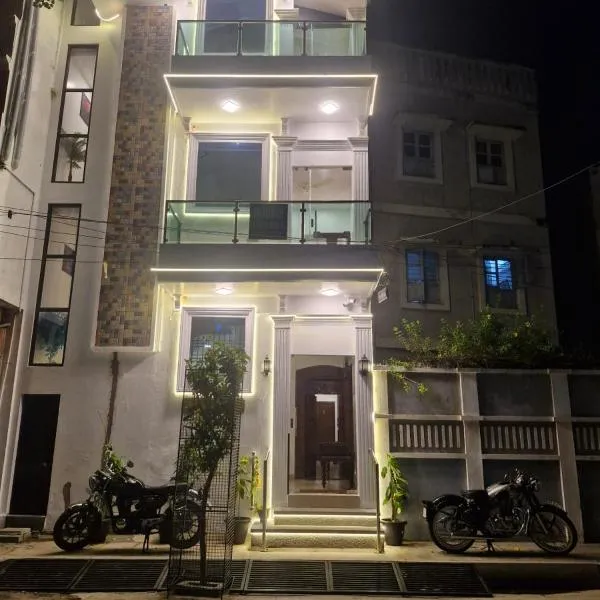 Hotel De Lux Splendid, hotel in Pondicherry