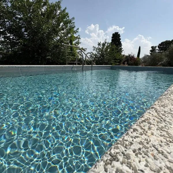 Sueña TOLEDO- Piscina, hotelli kohteessa Toledo