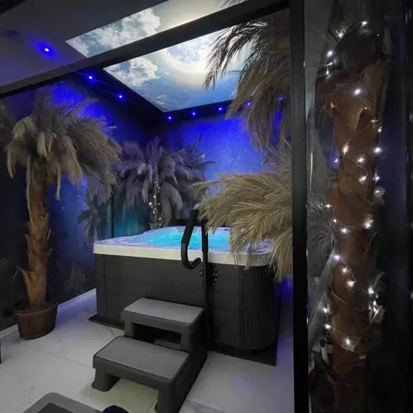 Apartament Księżycowy z jacuzzi, hotel in Nowy Sącz