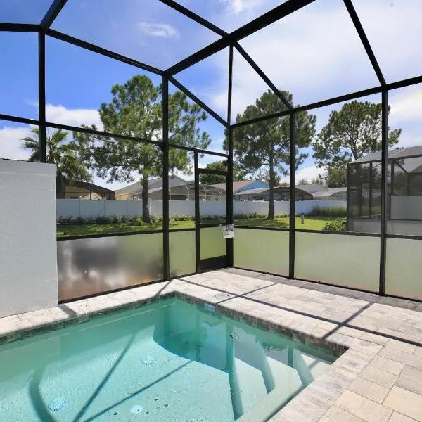 Great 4 Bedroom Townhouse In Hidden Forest, With Private Pool!，奧蘭多的飯店
