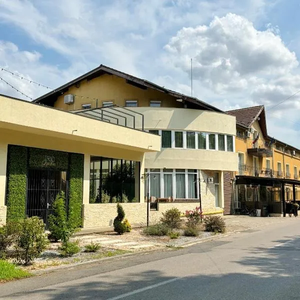 Hotel Trio Giroc, hotel in Giroc