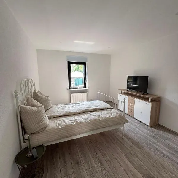 Ferienwohnung Nähe Augenklinik, hotel in Sulzbach