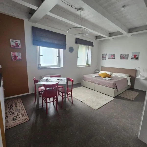 Appartamenti il borgo papavero, hotel in Busca