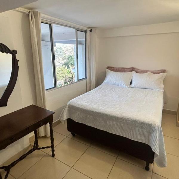 Acomodação Bicentenária - qrts parte baixa da casa - Rua Casa da Ópera - Foto 2