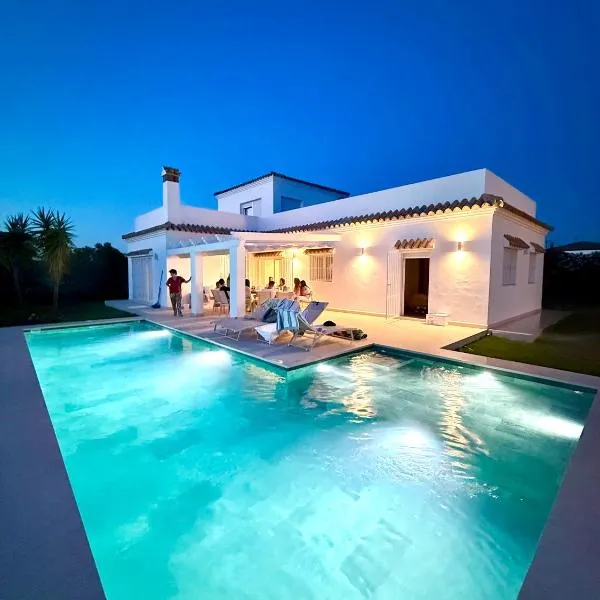 Mirador las Cumbres Conil - Piscina Jardín XL, отель в городе Конил-де-ла-Фронтера