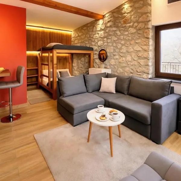 ΧΑΡΟΥΛΑ ΣΤΟΥΝΤΙΟ 2, hotel in Pávliani