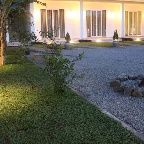 Exin River Breeze Transit Hotel - Katunayake, hotel in Dandugama