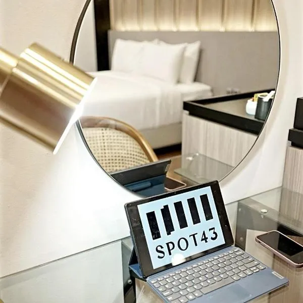 Spot 43 Cafe and Hotel, Hotel in Bandung