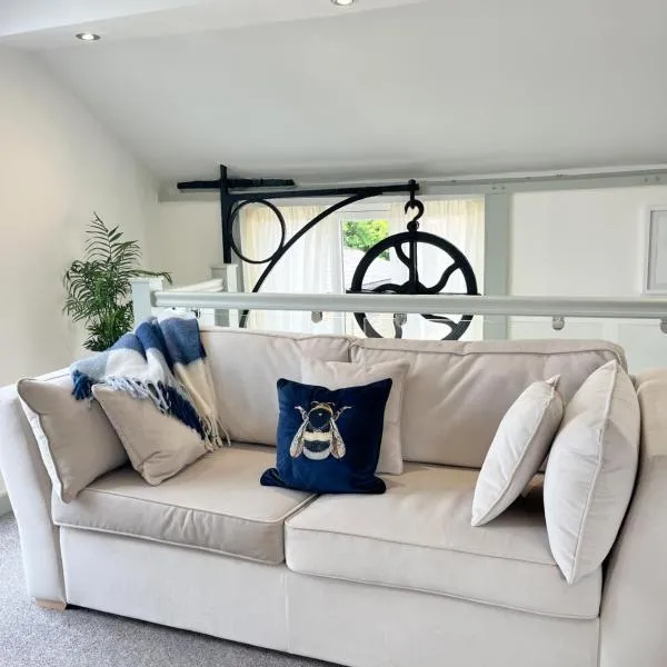 Skyline View Loft Apartment - Petworth, готель у місті Петворт
