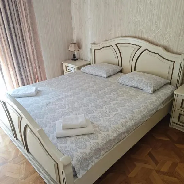 Liberty Square Accommodation I, khách sạn ở Tbilisi