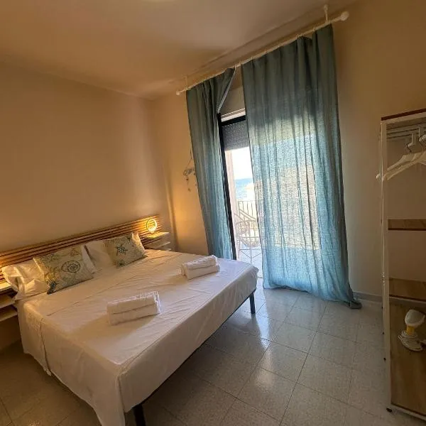 CasAmare - private parking, hotel in Carini