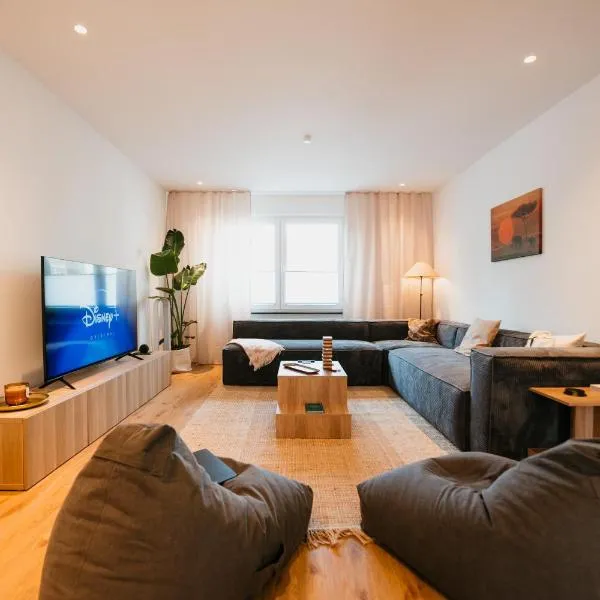 Designer 2BR Flat Near City Center & The Mosel River, hotel di Koblenz