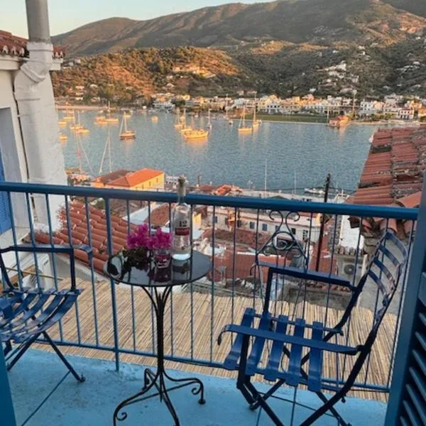 Mona, hotel di Poros