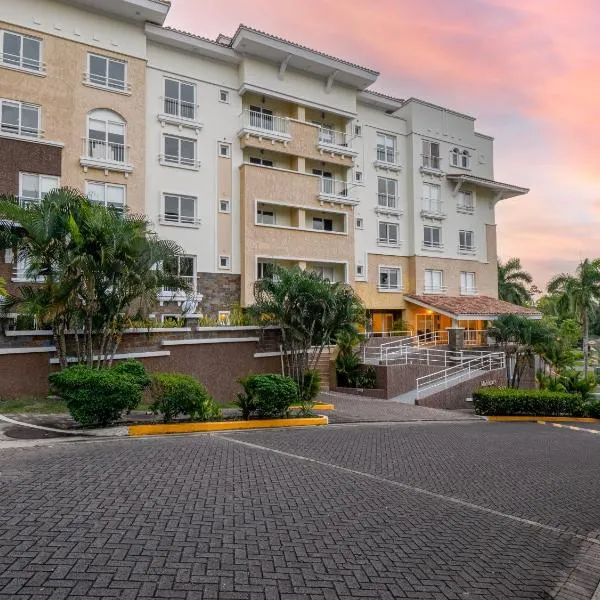 Mahogany Suites by Skyreach Group, hotel in Cocolí