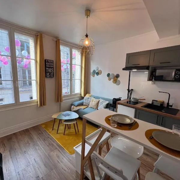 Les Nids De Laon Le Canari, hotel u gradu Laon