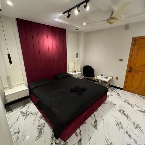 Cozy One-Bed Studio Retreat, hotel in Rawalpindi