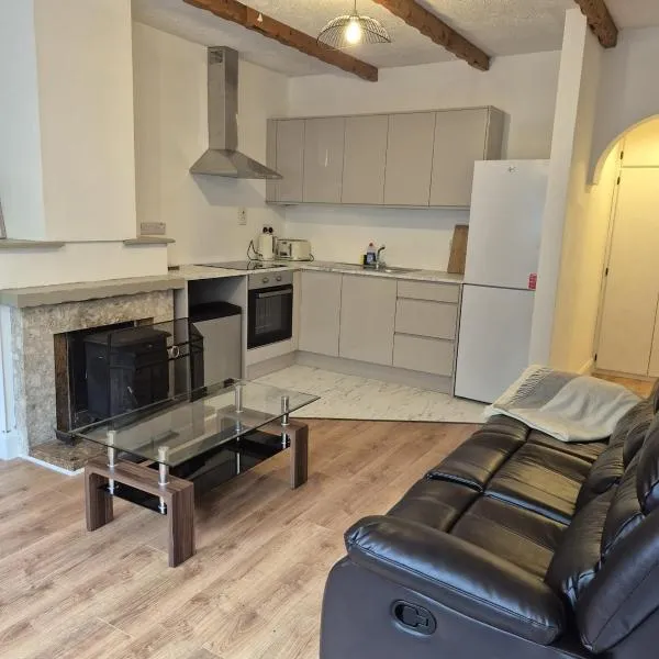 Drumeenagh Lodge, hotel in Limestone Brook Bridge