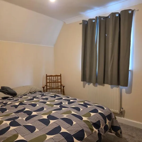 Stay Near Colchester twn centre5, hotel in Hythe