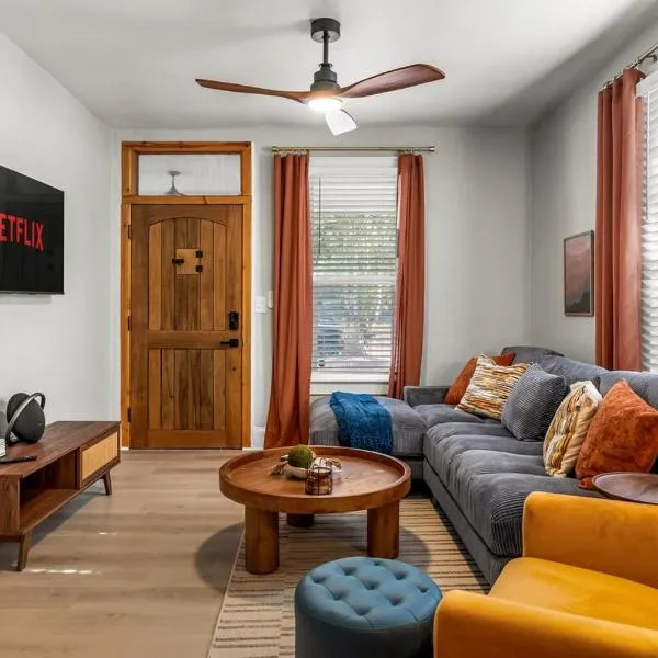 Chic and Cozy Stay in Pueblo, hotel di Pueblo