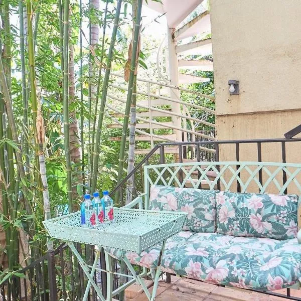 Beverly Hills - Bold, Theatrical & Unique