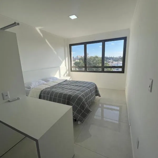 Loft completo em Porto Alegre a 200 metros do consulado americano, hotel en Porto Alegre