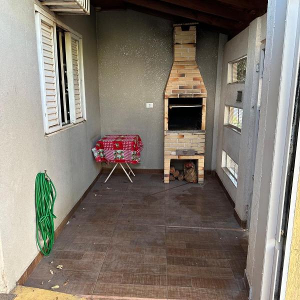 Casa inteira - ótima localização - Foto 5
