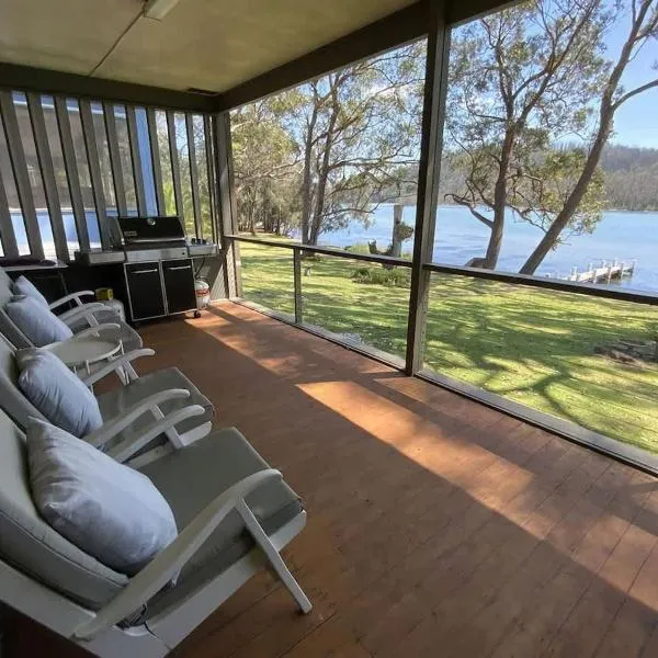 Lake Edge at Lake Conjola, hotel in Conjola