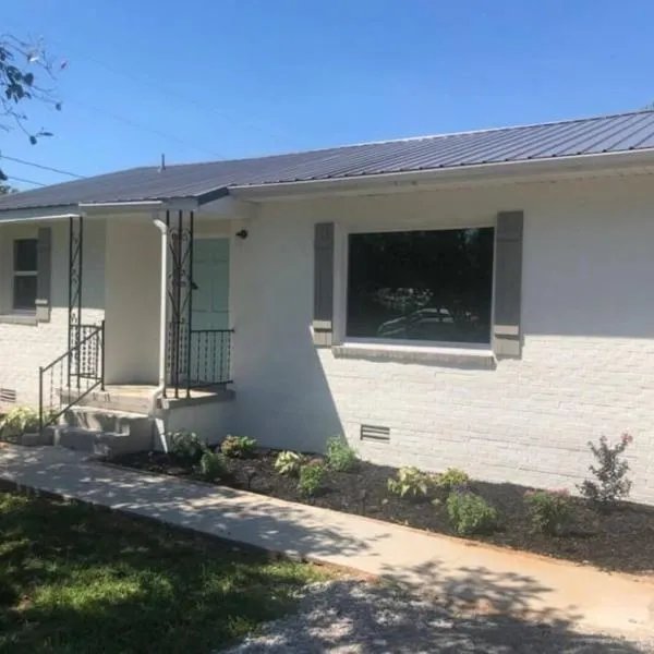3 Bedroom Cozy Home Minutes From Tims Ford Lake, hotel in Winchester