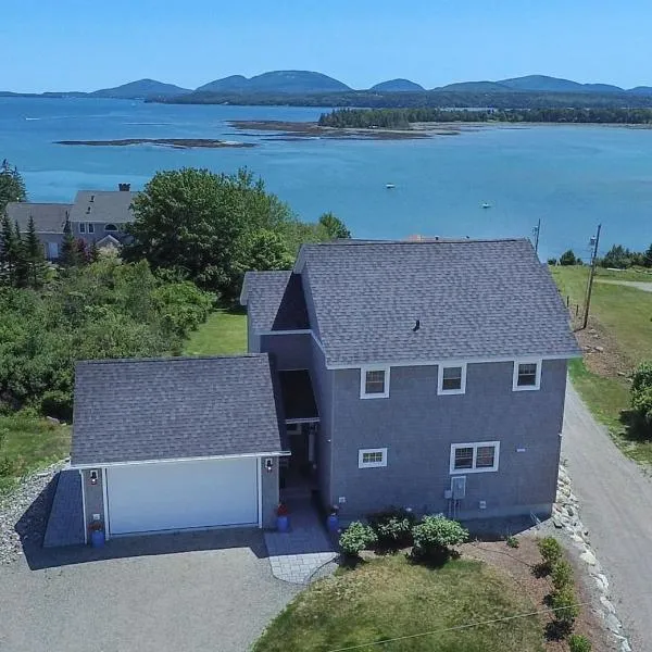 Nearly-new, Amazing Views! Near Acadia-bar Harbor, hotel in Marlboro