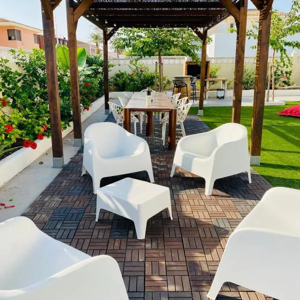 El Riuet-Chalet apartamento a 1 minuto de la playa, Cullera, hotel en Cullera