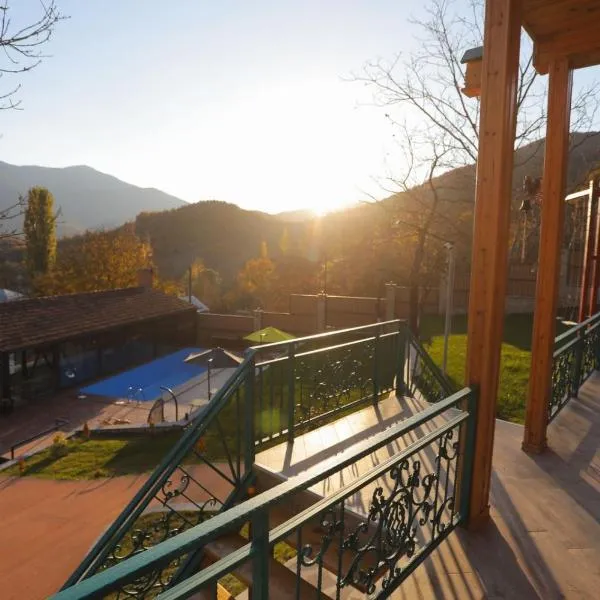 SaguleResort, hotel in Monasteri