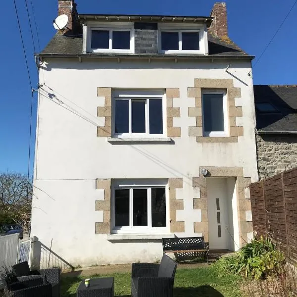 Charmante maison au calme, Hotel in Saint-Quay-Portrieux
