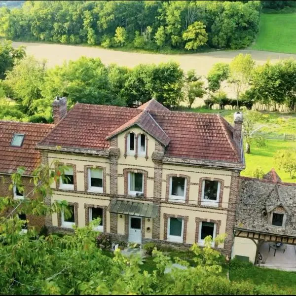 Maison La folie douce, hotel in Saint-Pierre-de-Manneville
