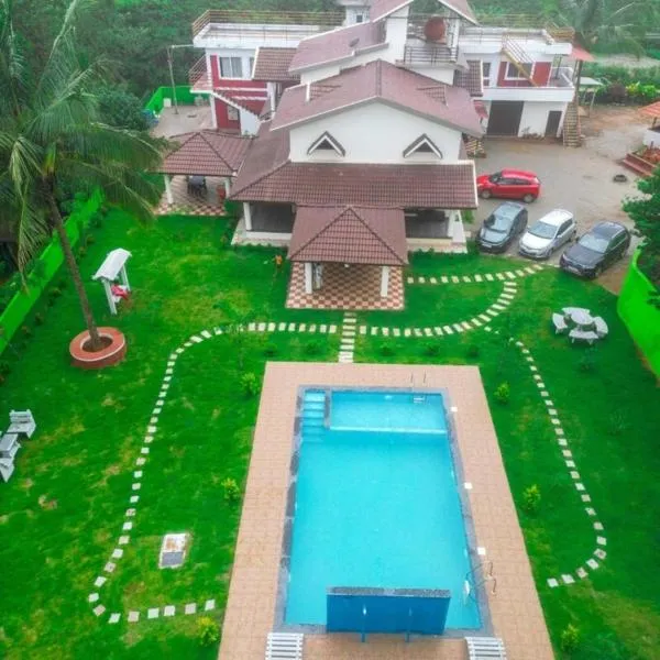 Hulihara Homestay - Pool, 4BH, Home Food, Estate, hotel in Sakleshpur