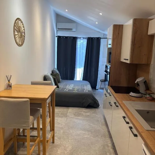 Studio L'Essentiel, hotel a Istres
