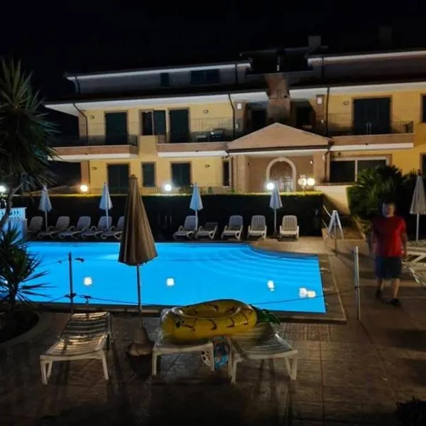 Sea View il Borgo, hotel in Tortoreto Lido