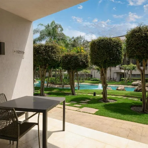 Dusit Thani LakeView Cairo, hotel Kairóban