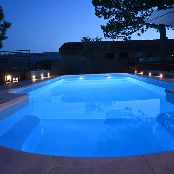 Apartments Tea Pag, hotel in Pag