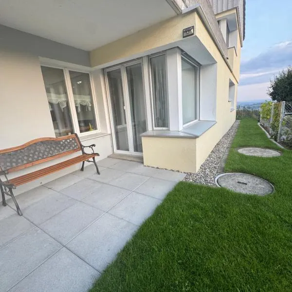 3 Zimmer-Ferienwohnung in der Rüti, hotel in Herisau